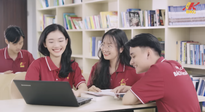 Hai trường cao đẳng nào tại TP HCM vừa công bố thông tin tuyển sinh 2024?- Ảnh 1. Hai trường cao đẳng nào tại TP HCM vừa công bố thông tin tuyển sinh 2024?- Ảnh 1.