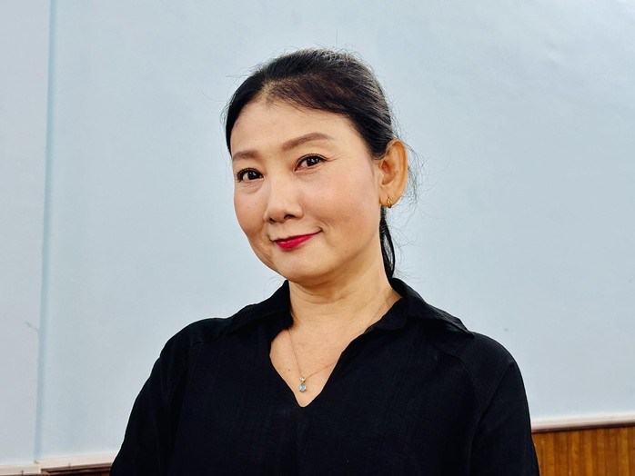 NSND Mỹ Uyên cập hóa đời sống công nghệ cho vở "Cha yêu"- Ảnh 1. NSND Mỹ Uyên cập hóa đời sống công nghệ cho vở "Cha yêu"- Ảnh 1.