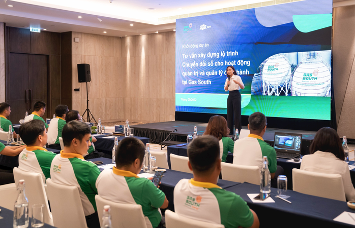 Khan hiếm nhân lực chuyển đổi số- Ảnh 1. Khan hiếm nhân lực chuyển đổi số- Ảnh 1.