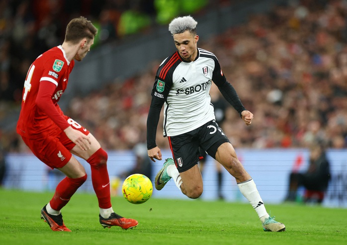 Ngược dòng đẳng cấp, Liverpool hạ Fulham ở bán kết League Cup- Ảnh 1. Ngược dòng đẳng cấp, Liverpool hạ Fulham ở bán kết League Cup- Ảnh 1.