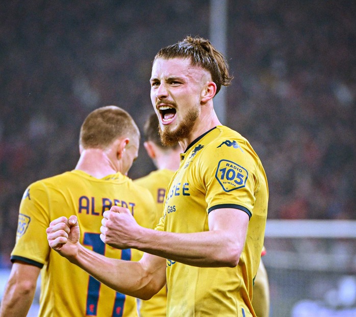 Radu Dragusin có gì mà Genoa hét giá 30 triệu euro?- Ảnh 2. Radu Dragusin có gì mà Genoa hét giá 30 triệu euro?- Ảnh 2.