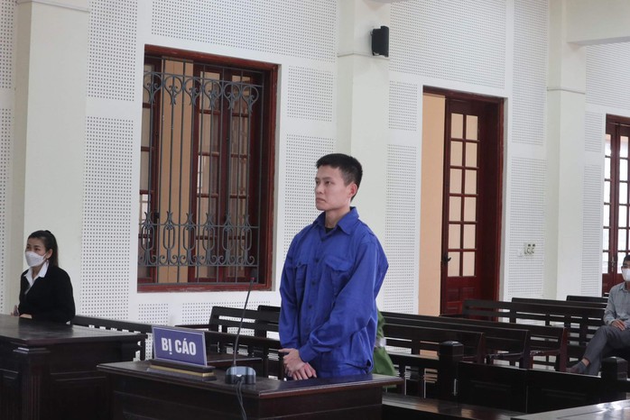 Phó giám đốc nhà máy cầm dao xông vào cướp ngân hàng- Ảnh 1. Phó giám đốc nhà máy cầm dao xông vào cướp ngân hàng- Ảnh 1.
