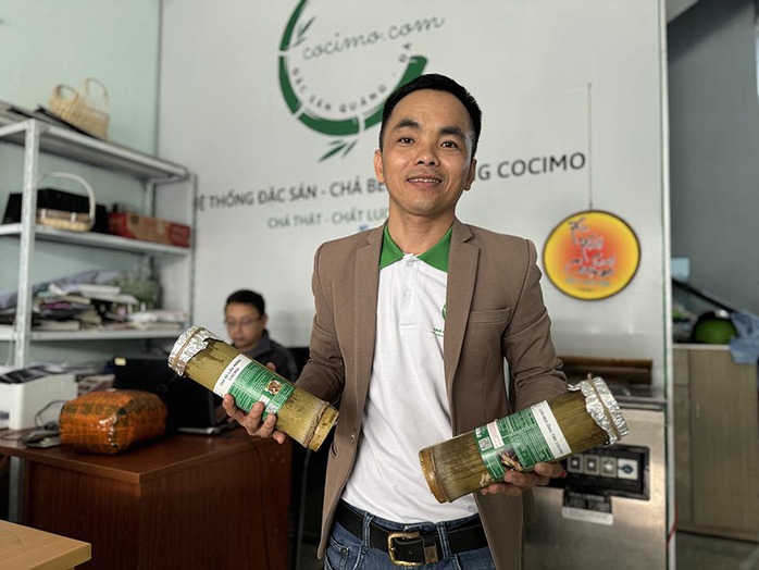 Anh Trương Thanh Hiên khởi nghiệp đưa chả vào ống tre Anh Trương Thanh Hiên khởi nghiệp đưa chả vào ống tre