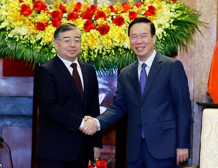 Chủ tịch nước Võ Văn Thưởng tiếp Ủy viên Bộ Chính trị, Bí thư Ban Bí thư, Trưởng Ban Tuyên truyền Trung ương Đảng Cộng sản Trung Quốc Lý Thư Lỗi Ảnh: TTXVN