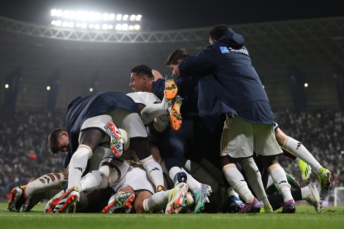Các hậu vệ ghi 4 bàn, Real Madrid vào chung kết Siêu cúp Tây Ban Nha- Ảnh 2. Các hậu vệ ghi 4 bàn, Real Madrid vào chung kết Siêu cúp Tây Ban Nha- Ảnh 2.