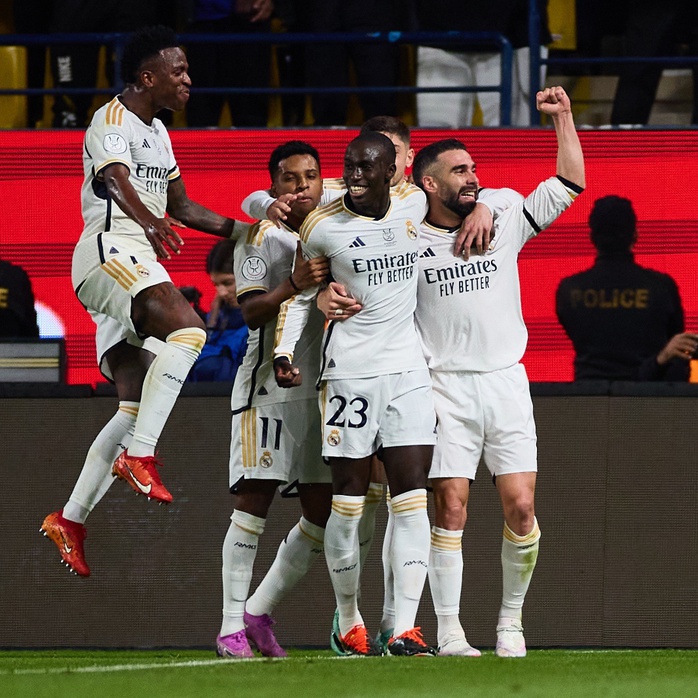 Các hậu vệ ghi 4 bàn, Real Madrid vào chung kết Siêu cúp Tây Ban Nha- Ảnh 1. Các hậu vệ ghi 4 bàn, Real Madrid vào chung kết Siêu cúp Tây Ban Nha- Ảnh 1.