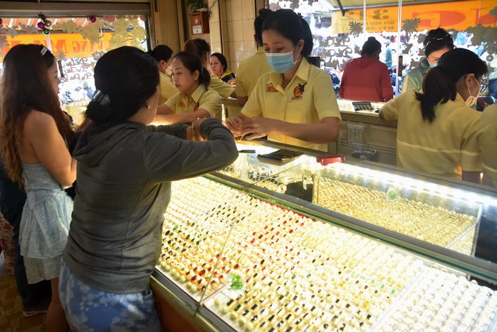 Giá vàng hôm nay, 12-1: Tăng mạnh, lạm phát tại Mỹ nóng lên- Ảnh 1. Giá vàng hôm nay, 12-1: Tăng mạnh, lạm phát tại Mỹ nóng lên- Ảnh 1.
