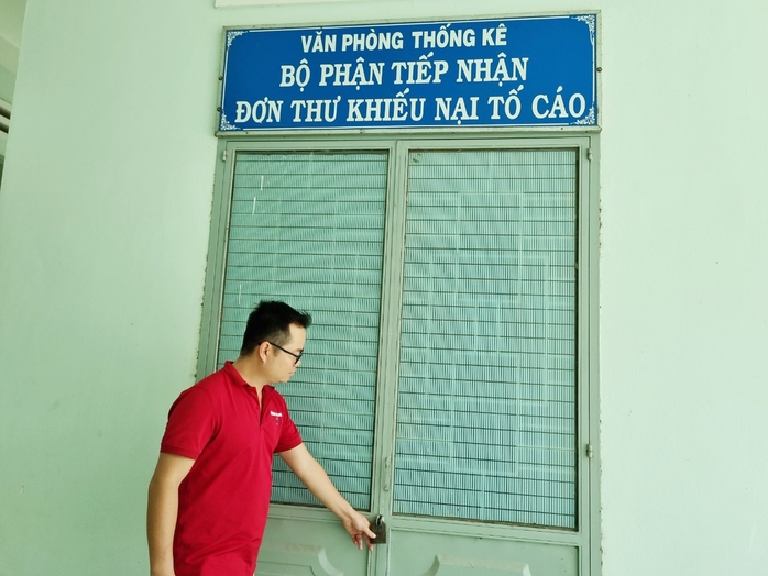 Lý do trụ sở UBND xã vắng như "chùa bà Đanh" trong giờ hành chính- Ảnh 2. Lý do trụ sở UBND xã vắng như "chùa bà Đanh" trong giờ hành chính- Ảnh 2.