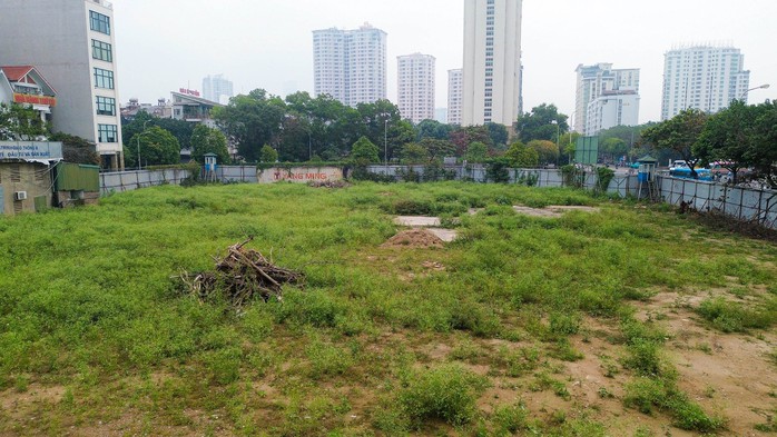 Hiện trạng lô "đất vàng" bị Thanh tra Chính phủ đưa vào "tầm ngắm"- Ảnh 5. Hiện trạng lô "đất vàng" bị Thanh tra Chính phủ đưa vào "tầm ngắm"- Ảnh 5.