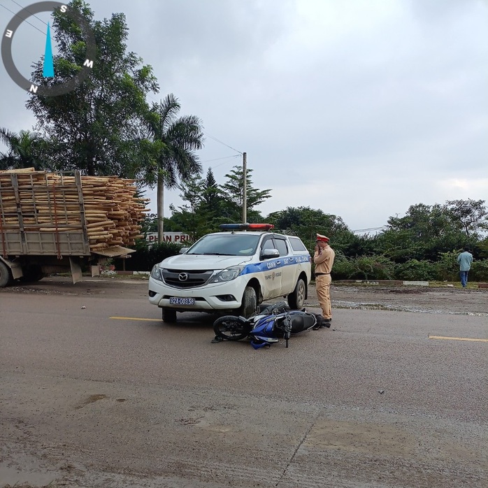 Tông vào xe CSGT, nam thanh niên ở Quảng Nam tử vong- Ảnh 1. Tông vào xe CSGT, nam thanh niên ở Quảng Nam tử vong- Ảnh 1.