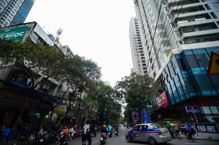 Hiện trạng đường Nguyễn Tuân sắp được mở rộng 21m- Ảnh 4. Hiện trạng đường Nguyễn Tuân sắp được mở rộng 21m- Ảnh 4.