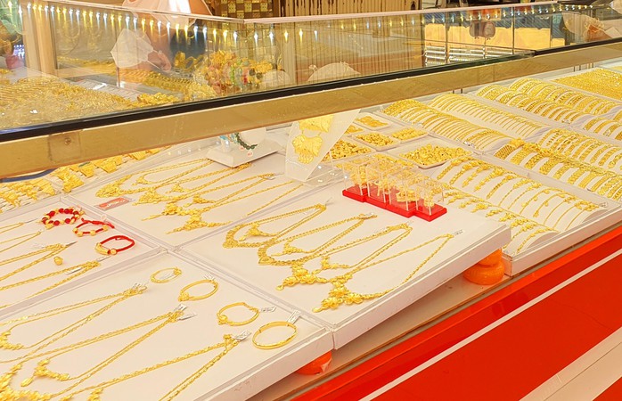 Cuối ngày, giá vàng SJC lẫn vàng 24k cùng nhảy vọt- Ảnh 1. Cuối ngày, giá vàng SJC lẫn vàng 24k cùng nhảy vọt- Ảnh 1.