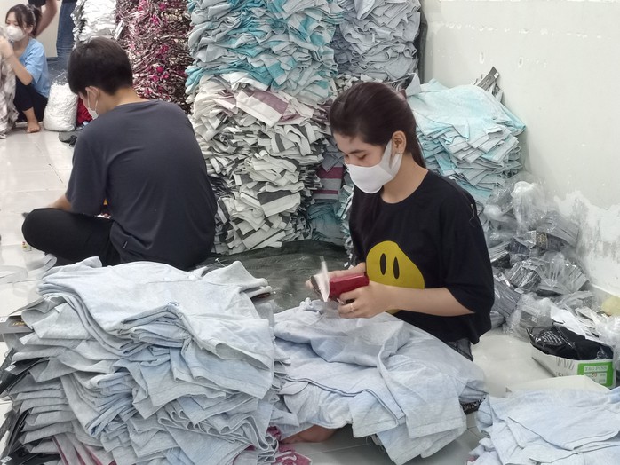 Đứt đơn hàng cận Tết, doanh nghiệp loay hoay giữ việc làm cho công nhân- Ảnh 2. Đứt đơn hàng cận Tết, doanh nghiệp loay hoay giữ việc làm cho công nhân- Ảnh 2.