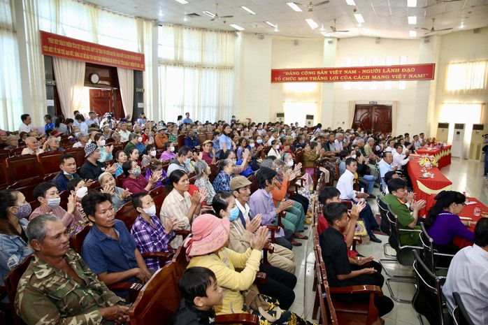 Tình cảm đặc biệt của nguyên Phó Thủ tướng Thường trực Trương Hòa Bình với Dầu Tiếng- Ảnh 6. Tình cảm đặc biệt của nguyên Phó Thủ tướng Thường trực Trương Hòa Bình với Dầu Tiếng- Ảnh 6.
