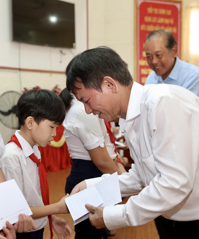 Tình cảm đặc biệt của nguyên Phó Thủ tướng Thường trực Trương Hòa Bình với Dầu Tiếng- Ảnh 5. Tình cảm đặc biệt của nguyên Phó Thủ tướng Thường trực Trương Hòa Bình với Dầu Tiếng- Ảnh 5.