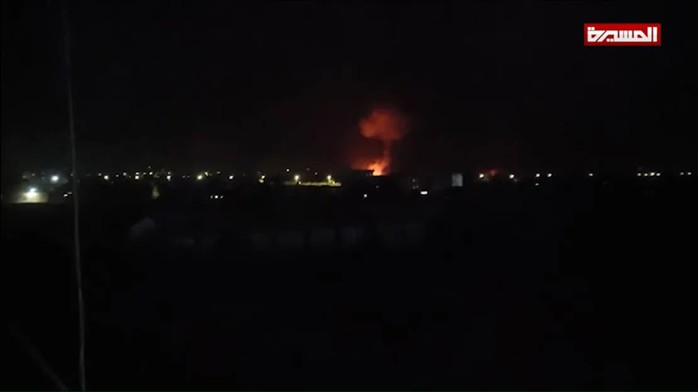 Houthi đáp trả Mỹ nhưng tấn công nhầm tàu chở dầu Nga?- Ảnh 2. Houthi đáp trả Mỹ nhưng tấn công nhầm tàu chở dầu Nga?- Ảnh 2.