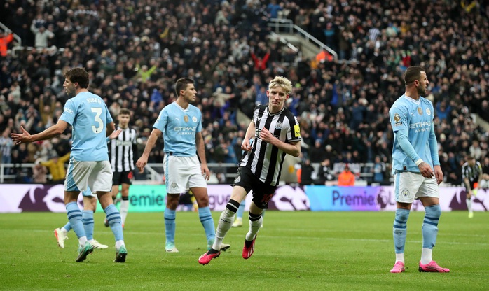 De Bruyne bùng nổ ngày trở lại, Man City ngược dòng quật ngã Newcastle- Ảnh 5.