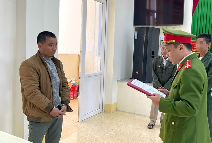 Bắt đối tượng cộm cán vì hành vi chém người- Ảnh 1. Bắt đối tượng cộm cán vì hành vi chém người- Ảnh 1.