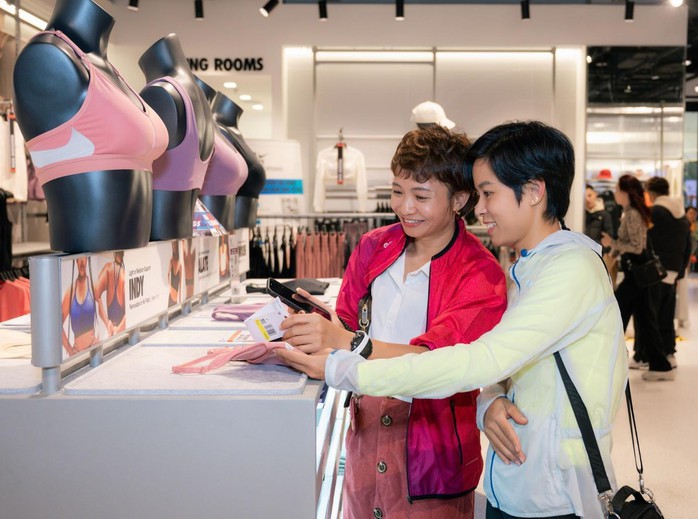 Nike ra mắt cửa hàng hiện đại tại Hà Nội với chuỗi hoạt động hấp dẫn- Ảnh 4. Nike ra mắt cửa hàng hiện đại tại Hà Nội với chuỗi hoạt động hấp dẫn- Ảnh 4.