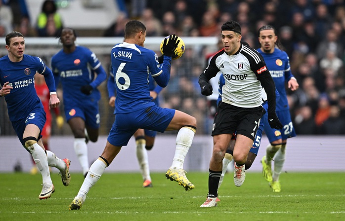 Thắng hú vía Fulham, Chelsea vươn lên Top 8 Ngoại hạng - Ảnh 5. Thắng hú vía Fulham, Chelsea vươn lên Top 8 Ngoại hạng - Ảnh 5.