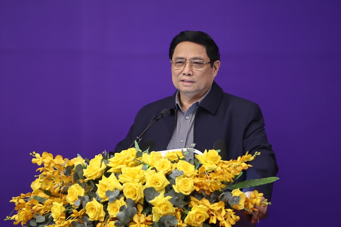Thủ tướng động viên ngành điện "không hoang mang, lo sợ" trước khó khăn mang tính sự cố, tình thế- Ảnh 1. Thủ tướng động viên ngành điện "không hoang mang, lo sợ" trước khó khăn mang tính sự cố, tình thế- Ảnh 1.