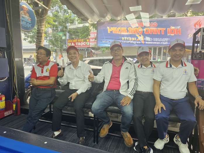 Nồng thắm tình đồng hương ở Hội thao QNB 2024- Ảnh 1. Nồng thắm tình đồng hương ở Hội thao QNB 2024- Ảnh 1.