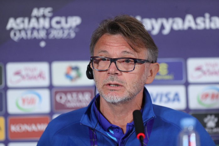 HLV Troussier nói gì trước màn so tài với tuyển Nhật Bản?- Ảnh 2. HLV Troussier nói gì trước màn so tài với tuyển Nhật Bản?- Ảnh 2.