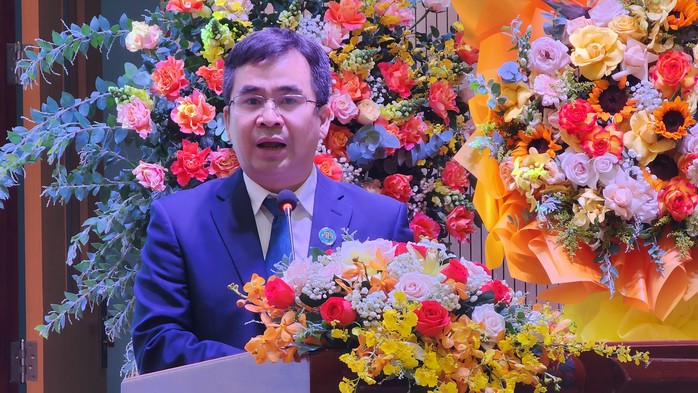 Trao chứng nhận kiểm định chất lượng cơ sở giáo dục chu kỳ 2 cho Đại học Y dược TP HCM- Ảnh 2. Trao chứng nhận kiểm định chất lượng cơ sở giáo dục chu kỳ 2 cho Đại học Y dược TP HCM- Ảnh 2.