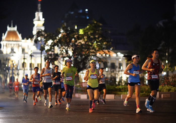 11.000 người chạy khai xuân tại HCMC Marathon 2024- Ảnh 2. 11.000 người chạy khai xuân tại HCMC Marathon 2024- Ảnh 2.
