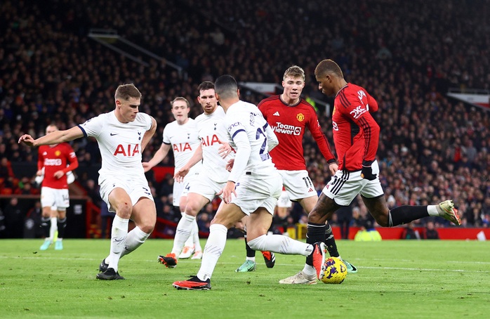 Rashford - Hojlund tỏa sáng, Man United chia điểm nghẹt thở Tottenham- Ảnh 4. Rashford - Hojlund tỏa sáng, Man United chia điểm nghẹt thở Tottenham- Ảnh 4.