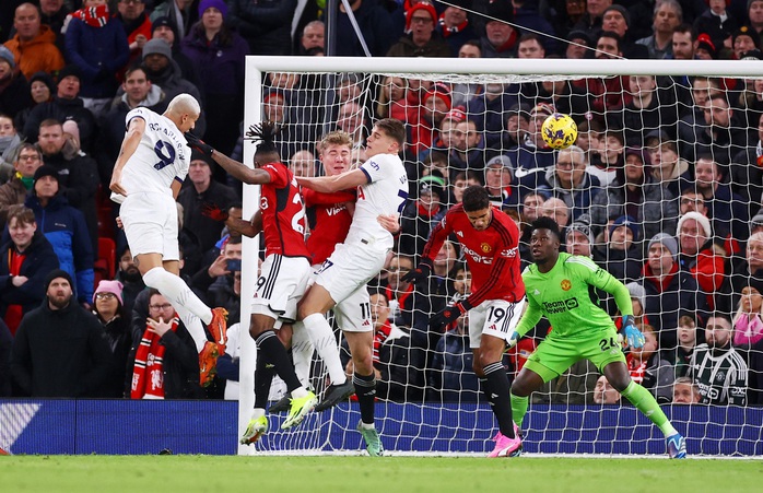 Rashford - Hojlund tỏa sáng, Man United chia điểm nghẹt thở Tottenham- Ảnh 3. Rashford - Hojlund tỏa sáng, Man United chia điểm nghẹt thở Tottenham- Ảnh 3.
