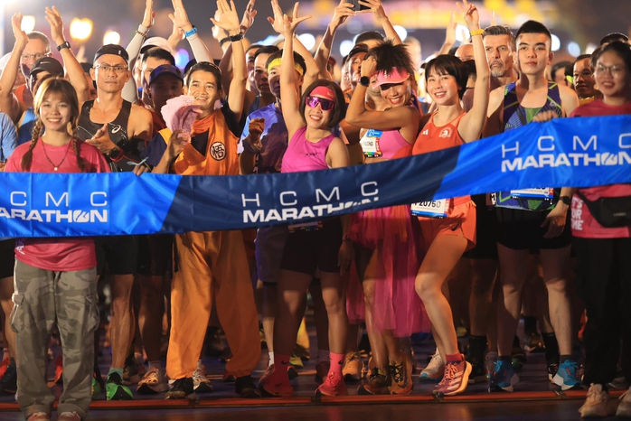 11.000 người chạy khai xuân tại HCMC Marathon 2024- Ảnh 5. 11.000 người chạy khai xuân tại HCMC Marathon 2024- Ảnh 5.