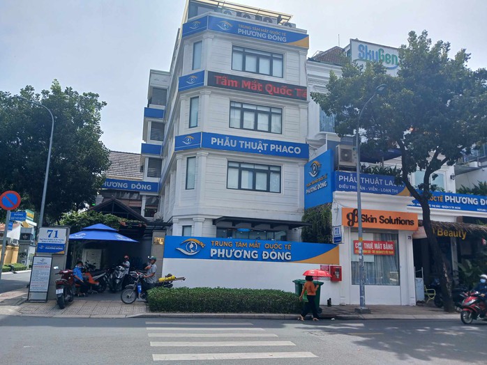 Loạn mổ mắt kỹ thuật cao (*): Gỡ thông tin, rút quảng cáo!- Ảnh 1. Loạn mổ mắt kỹ thuật cao (*): Gỡ thông tin, rút quảng cáo!- Ảnh 1.