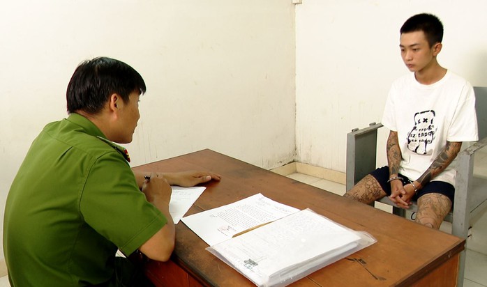 Tìm nạn nhân nhiều vụ cướp tài sản giữa ban ngày- Ảnh 1. Tìm nạn nhân nhiều vụ cướp tài sản giữa ban ngày- Ảnh 1.