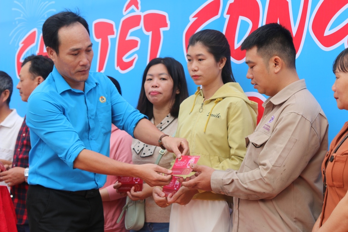 Chợ Tết Công đoàn 2024 mang niềm vui đến với người lao động- Ảnh 3. Chợ Tết Công đoàn 2024 mang niềm vui đến với người lao động- Ảnh 3.