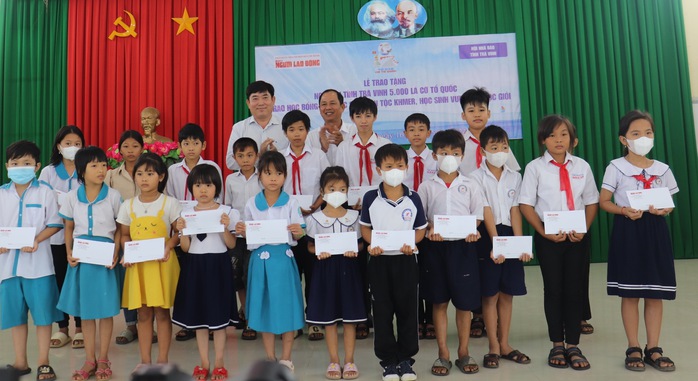 Chương trình ý nghĩa của Báo Người Lao Động tiếp tục đến với Trà Vinh- Ảnh 17. Chương trình ý nghĩa của Báo Người Lao Động tiếp tục đến với Trà Vinh- Ảnh 17.