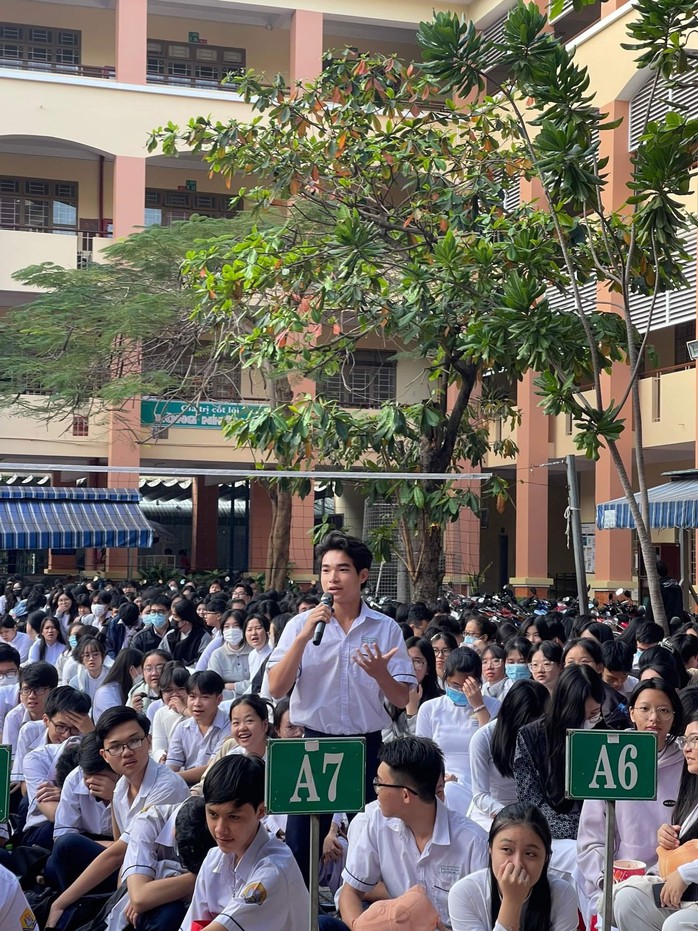 Ngăn họa từ những hội, nhóm tiêu cực trên mạng- Ảnh 1. Ngăn họa từ những hội, nhóm tiêu cực trên mạng- Ảnh 1.