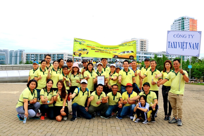 Vinataxi lan tỏa những “Bước chân chia sẻ” cùng chương trình Đi bộ từ thiện Đinh Thiện Lý- Ảnh 1. Vinataxi lan tỏa những “Bước chân chia sẻ” cùng chương trình Đi bộ từ thiện Đinh Thiện Lý- Ảnh 1.