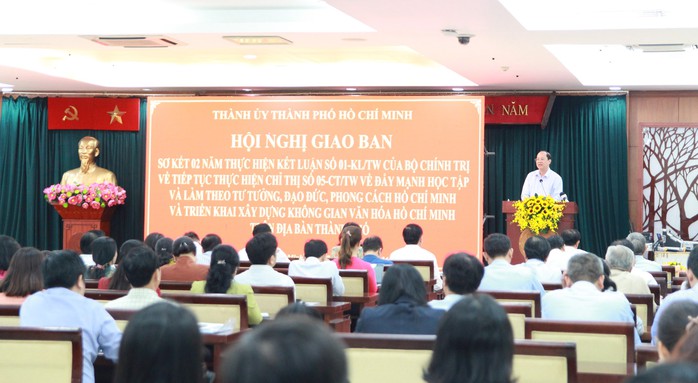 Thường xuyên học tập và làm theo Bác Hồ- Ảnh 2. Thường xuyên học tập và làm theo Bác Hồ- Ảnh 2.