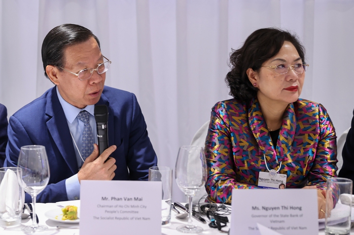 Thủ tướng chủ trì tọa đàm với doanh nghiệp toàn cầu về AI, chip bán dẫn- Ảnh 3. Thủ tướng chủ trì tọa đàm với doanh nghiệp toàn cầu về AI, chip bán dẫn- Ảnh 3.