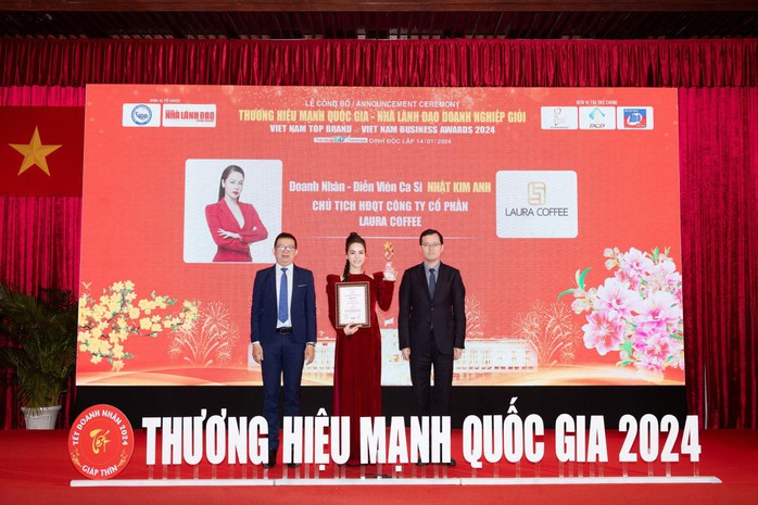 Nhật Kim Anh cùng Laura Coffee nhận vinh danh tại Thương hiệu mạnh Quốc gia 2024- Ảnh 4. Nhật Kim Anh cùng Laura Coffee nhận vinh danh tại Thương hiệu mạnh Quốc gia 2024- Ảnh 4.