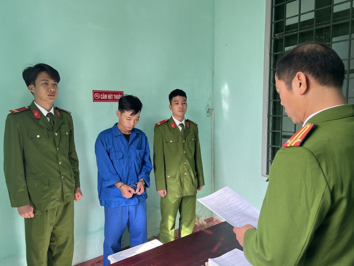 Bắt giam kẻ đâm chết phó trưởng công an phường- Ảnh 1. Bắt giam kẻ đâm chết phó trưởng công an phường- Ảnh 1.