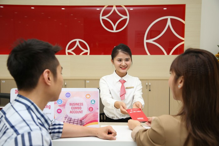 Luật Các tổ chức tín dụng (sửa đổi) được thông qua kỳ vọng sẽ giúp ngăn chặn sở hữu chéo, thao túng ngân hàng Ảnh: BÌNH AN Luật Các tổ chức tín dụng (sửa đổi) được thông qua kỳ vọng sẽ giúp ngăn chặn sở hữu chéo, thao túng ngân hàng Ảnh: BÌNH AN