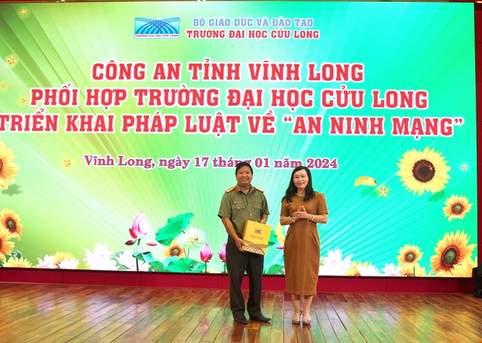 Trường ĐH Cửu Long tổ chức hội nghị tuyên truyền về Luật An ninh mạng- Ảnh 5. Trường ĐH Cửu Long tổ chức hội nghị tuyên truyền về Luật An ninh mạng- Ảnh 5.