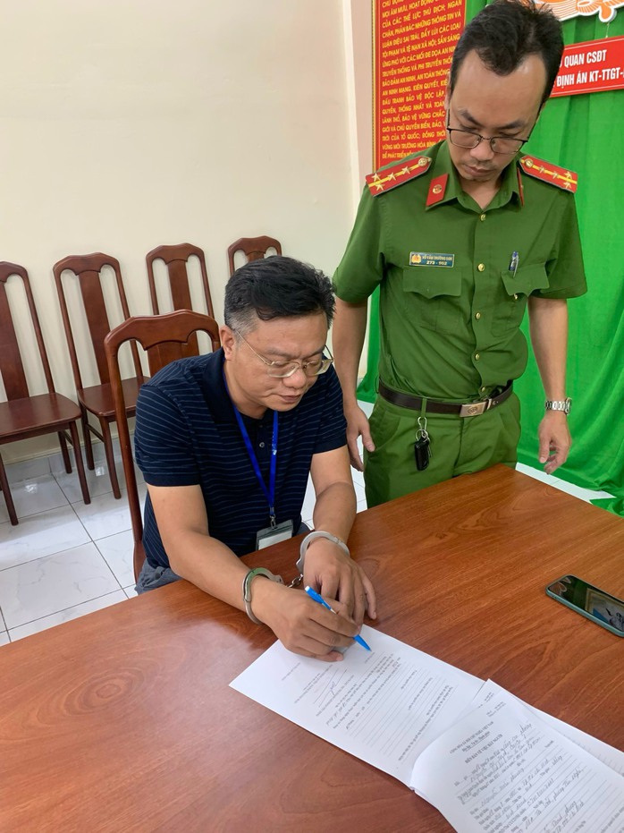 Công an TP HCM bắt kẻ lừa bán căn nhà mặt tiền ở quận 3- Ảnh 1. Công an TP HCM bắt kẻ lừa bán căn nhà mặt tiền ở quận 3- Ảnh 1.