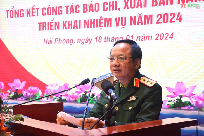 Tổng Biên tập Báo Người Lao Động nhận bằng khen của Bộ trưởng Bộ Quốc phòng- Ảnh 3.