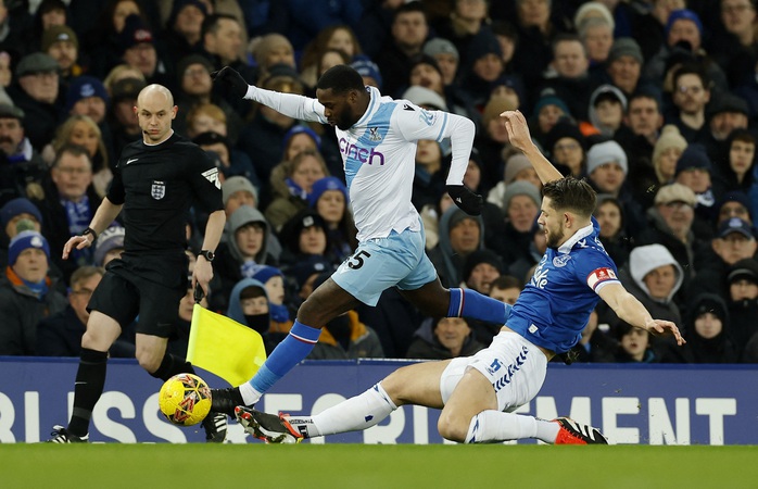 Siêu phẩm chốt 132 phút không bàn thắng, Everton đoạt vé đi tiếp FA Cup- Ảnh 5. Siêu phẩm chốt 132 phút không bàn thắng, Everton đoạt vé đi tiếp FA Cup- Ảnh 5.