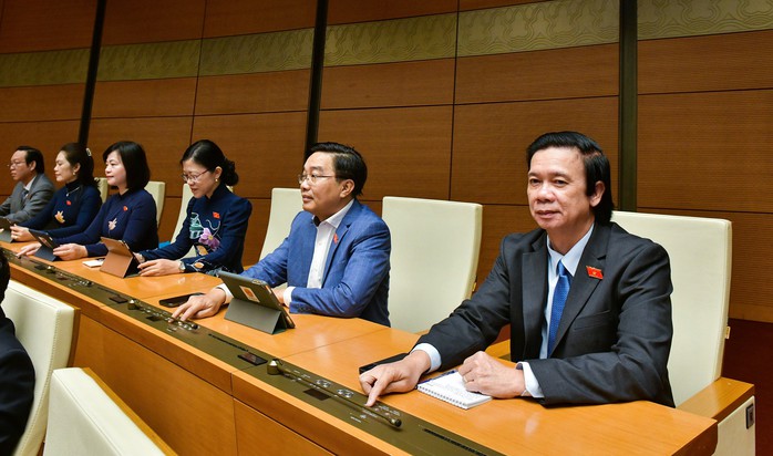 450/477 đại biểu tán thành thông qua Luật Các tổ chức tín dụng- Ảnh 1.