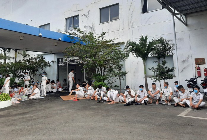 TP HCM ban hành quy chế giải quyết bước đầu các vụ ngừng việc tập thể- Ảnh 1. TP HCM ban hành quy chế giải quyết bước đầu các vụ ngừng việc tập thể- Ảnh 1.