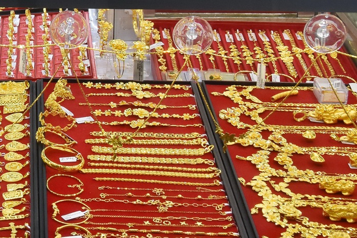 Giá vàng nhẫn 24K lao dốc mạnh- Ảnh 1. Giá vàng nhẫn 24K lao dốc mạnh- Ảnh 1.